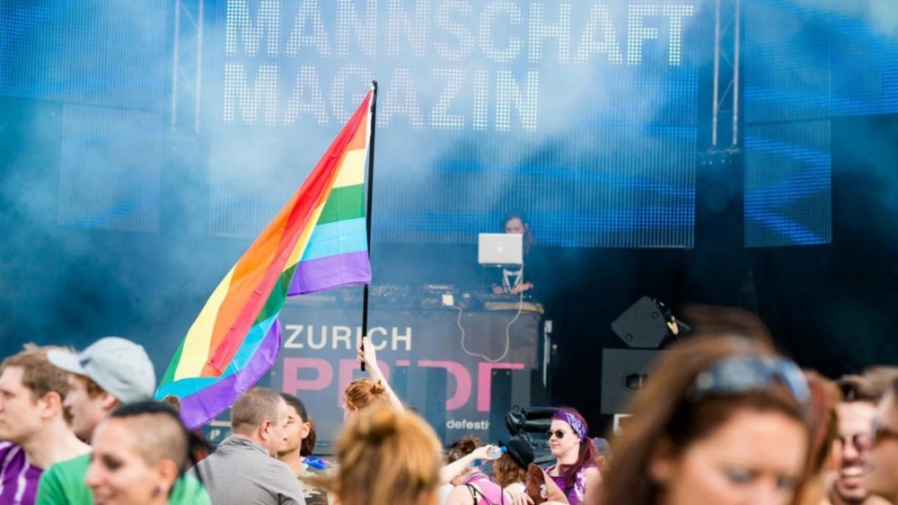Die Bühne an der Pride in Zürich. (Bild: zuerich.com)